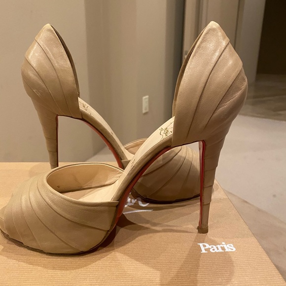 Christian Louboutin d’Orsay pumps - Picture 3 of 5